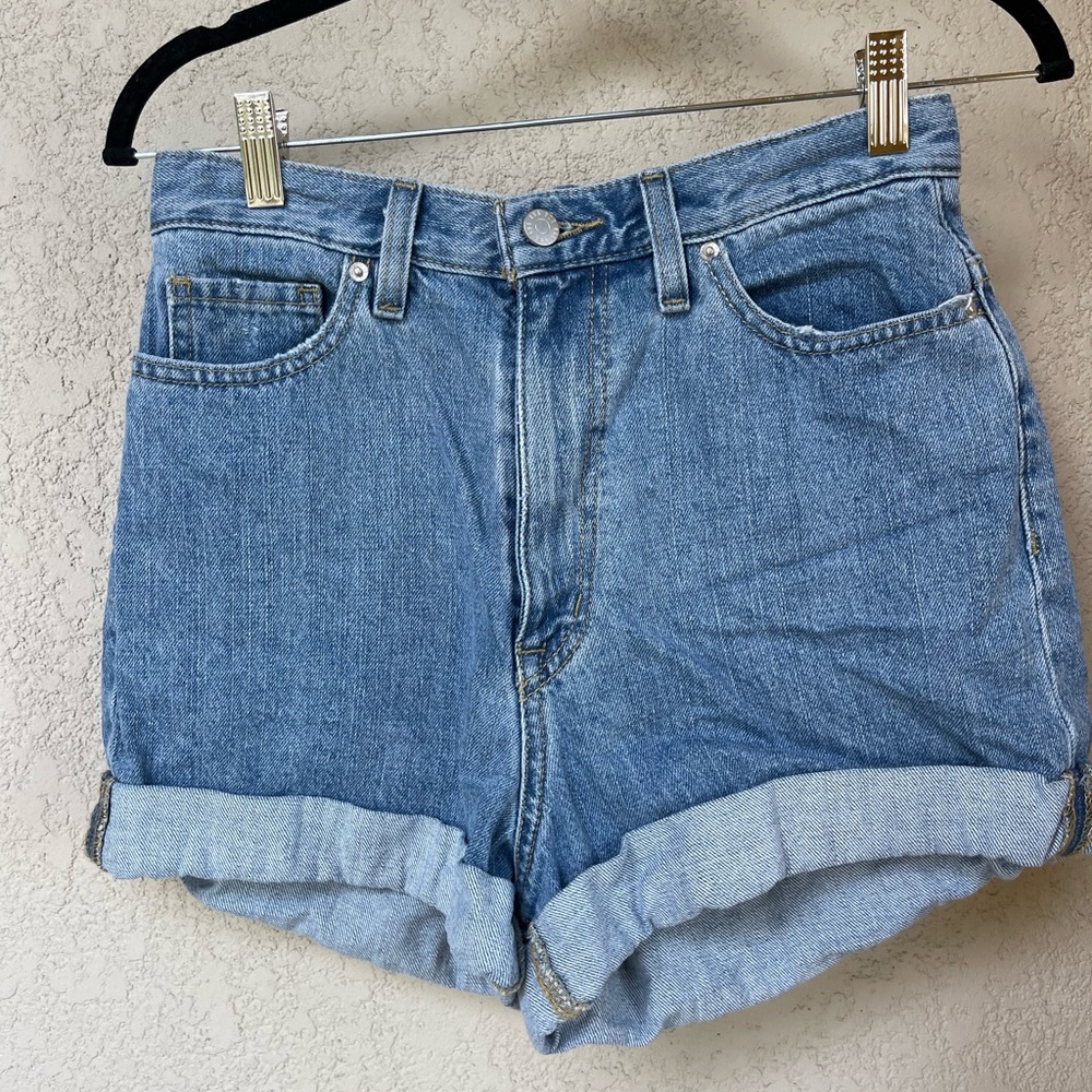 bdg urban outfitters | roll hem mom shorts | size 27